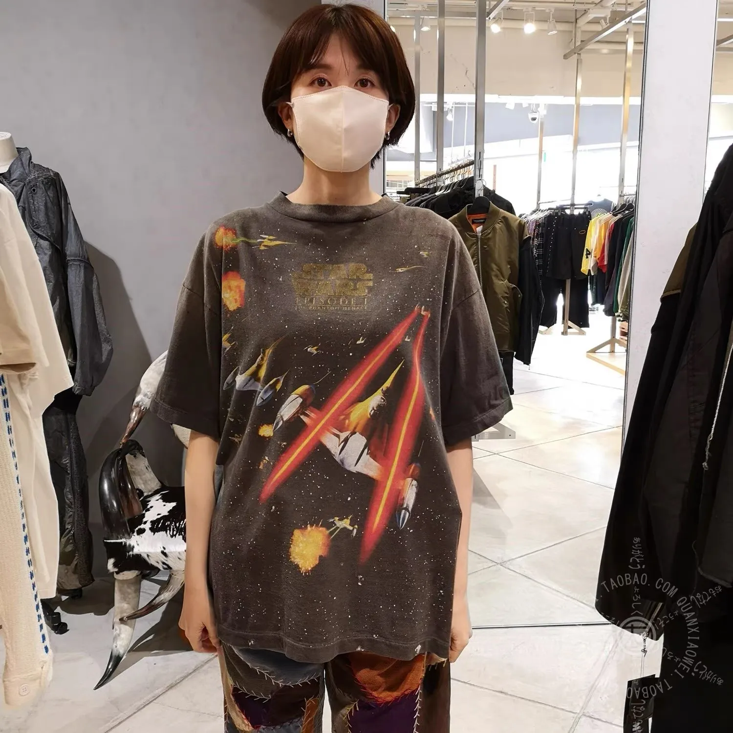 ⚠️The most complex and coolest item of this season, available in stock, available in seconds SAINT Mxxxxxx × STAR WARS SW_SS TEE /STARWARS / BLK Star Wars co-branded model. Fighter printed TEE. Washed black S-XL. Super complex and unconstrained printing design. The T-shirt using the vision of the "N-1 Star Fighter" in Star Wars is the most screen-printed item this season, reaching an astonishing 372 screens. Even the most difficult-to-print parts of the armpits are printed with luxurious printing. In addition, they are also hand-made distressed, splashed with ink, faded with water, and hand-damaged to complete this special and perfect work of art!